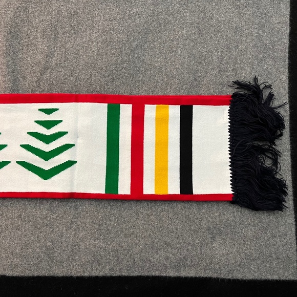 PENDLETON National Park Script Scarf NWT - Picture 4 of 11